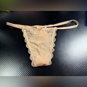 Victoria's Secret Dream Angels Nude Lace V-String Thong
